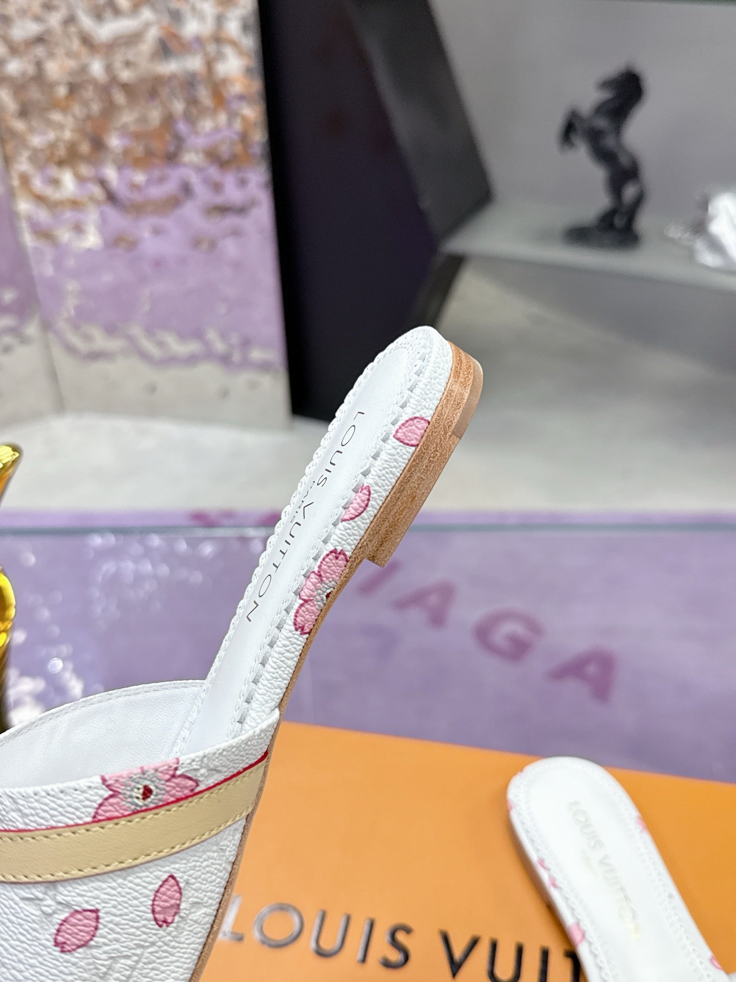 New luxury fashion Ladies' high-heeled sandals
