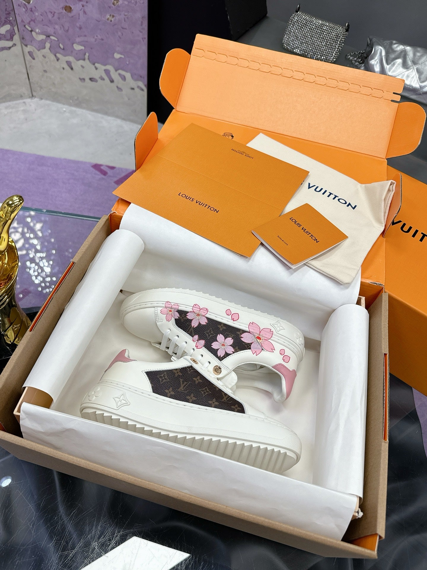 New luxury fashion Time Out Sneakers