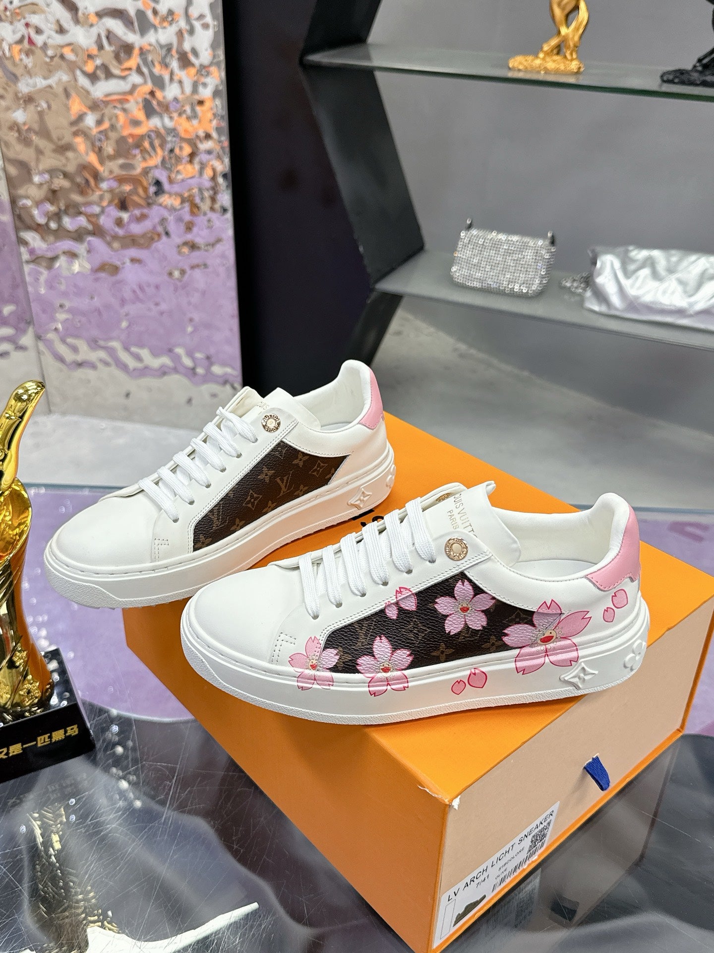 New luxury fashion Time Out Sneakers