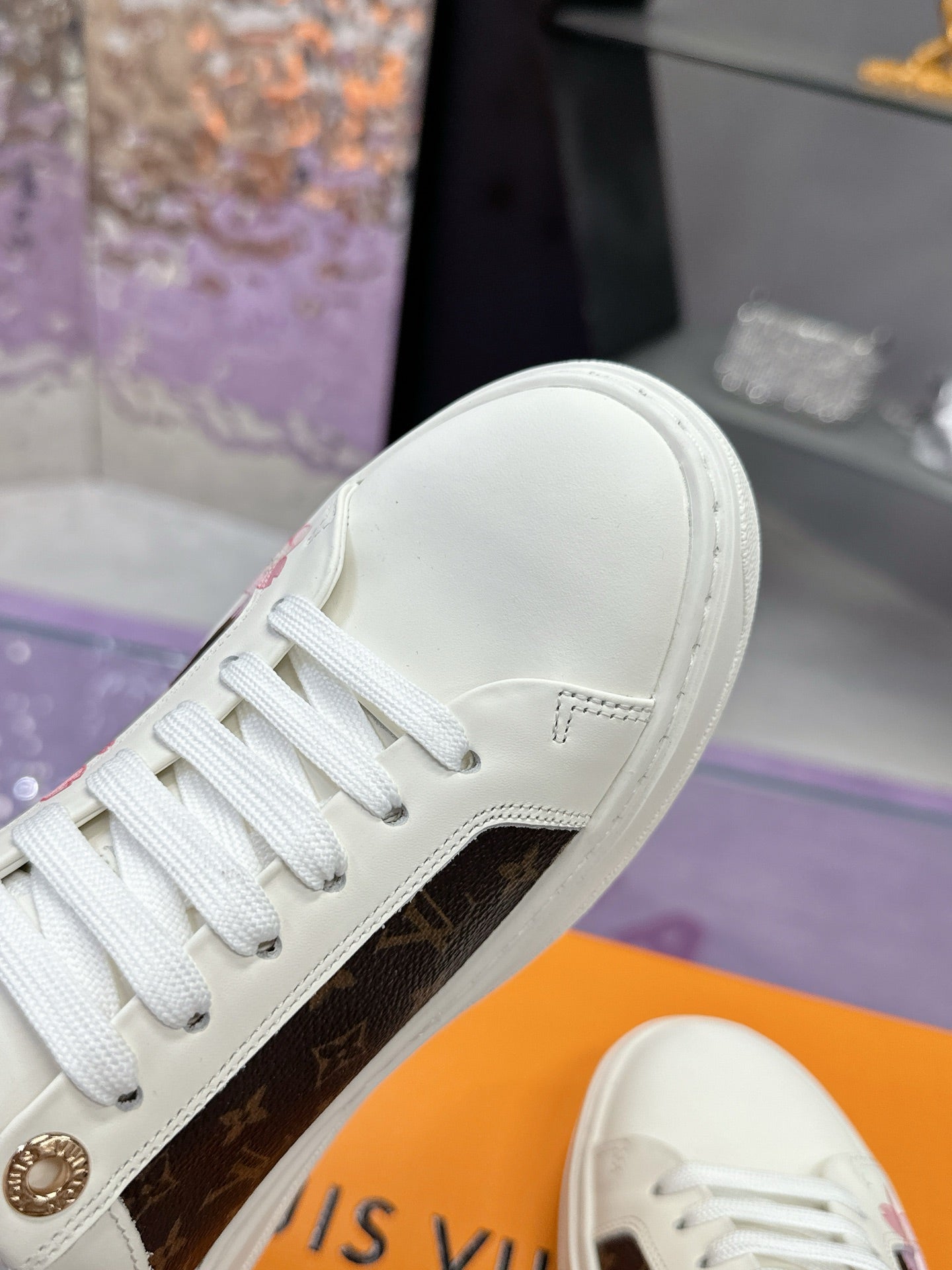 New luxury fashion Time Out Sneakers