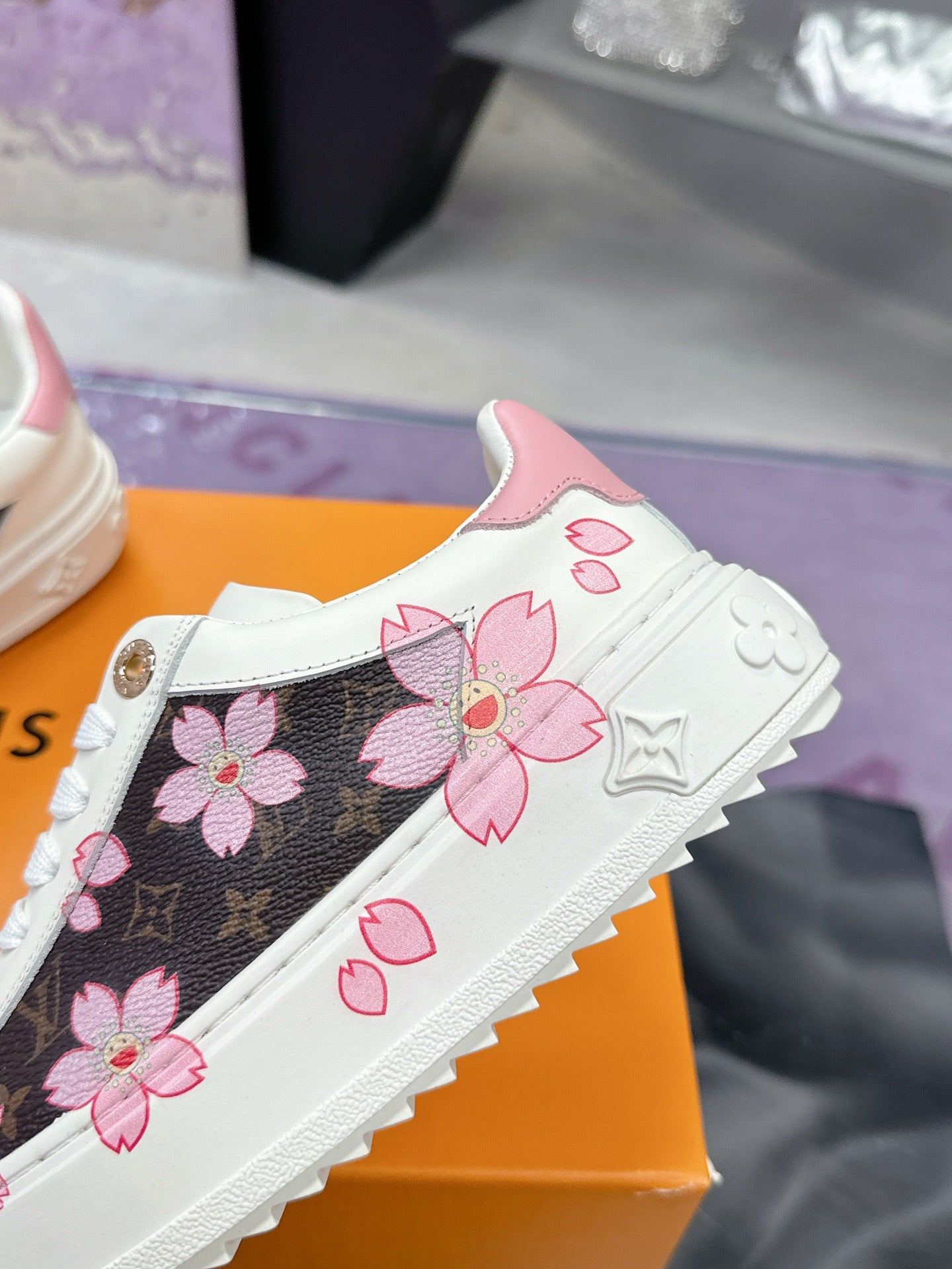 New luxury fashion Time Out Sneakers
