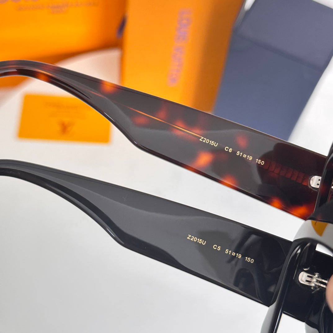 New Fashionable, Elegant, Comfortable, Lightweight, Exquisite  Sunglasses