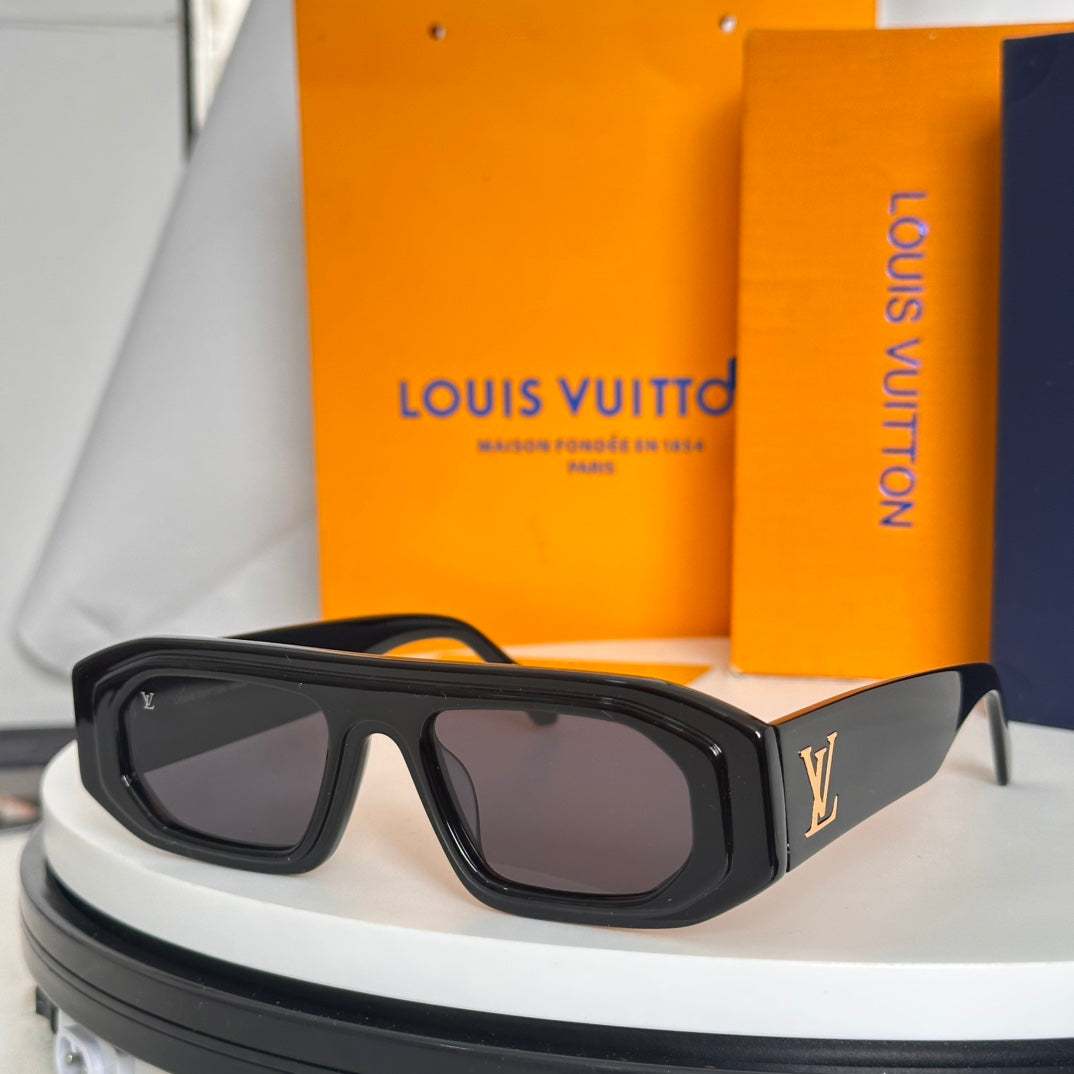 New Fashionable, Elegant, Comfortable, Lightweight, Exquisite  Sunglasses