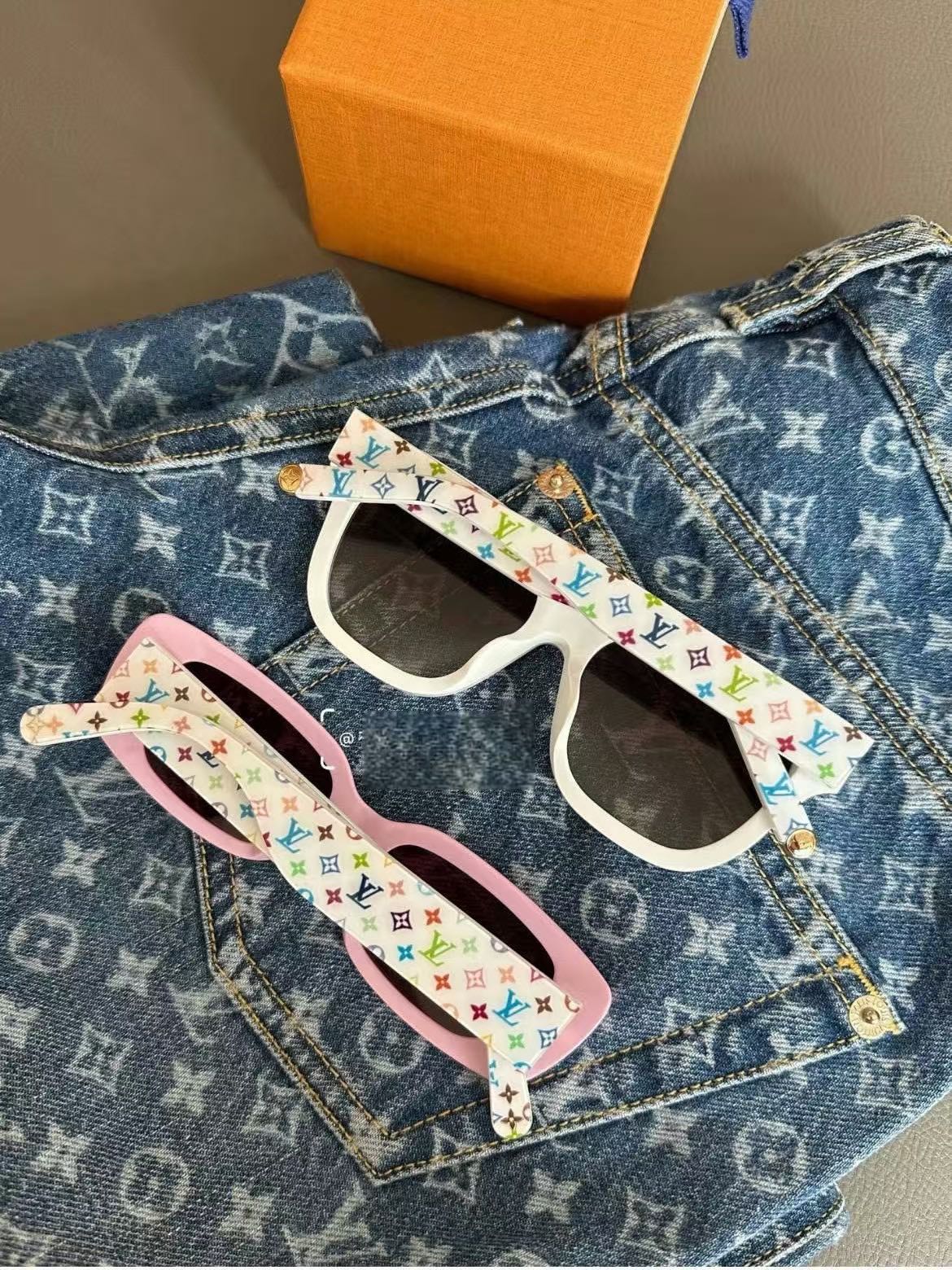 New Fashionable, Elegant, Comfortable, Lightweight, Exquisite  Sunglasses