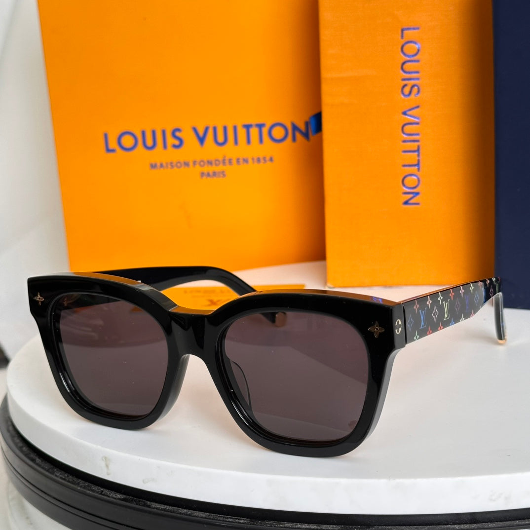 New Fashionable, Elegant, Comfortable, Lightweight, Exquisite  Sunglasses