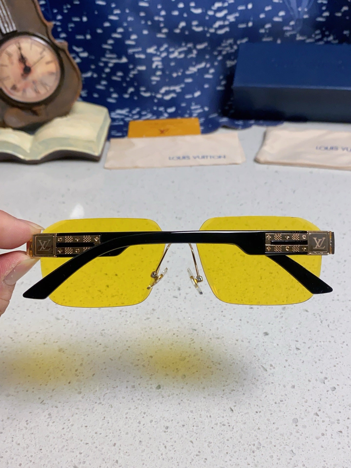 New Fashionable, Elegant, Comfortable, Lightweight, Exquisite  Sunglasses