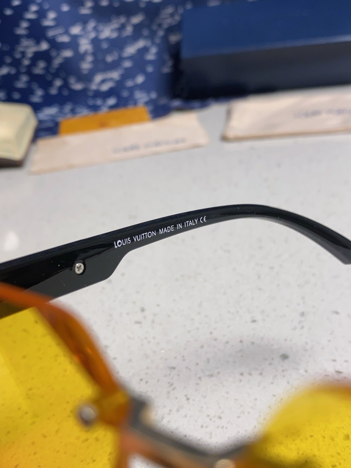 New Fashionable, Elegant, Comfortable, Lightweight, Exquisite  Sunglasses