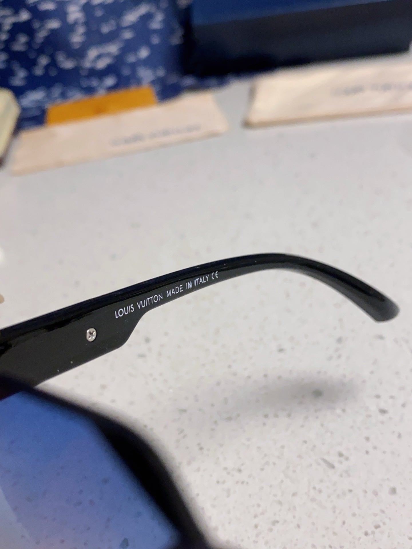 New Fashionable, Elegant, Comfortable, Lightweight, Exquisite  Sunglasses