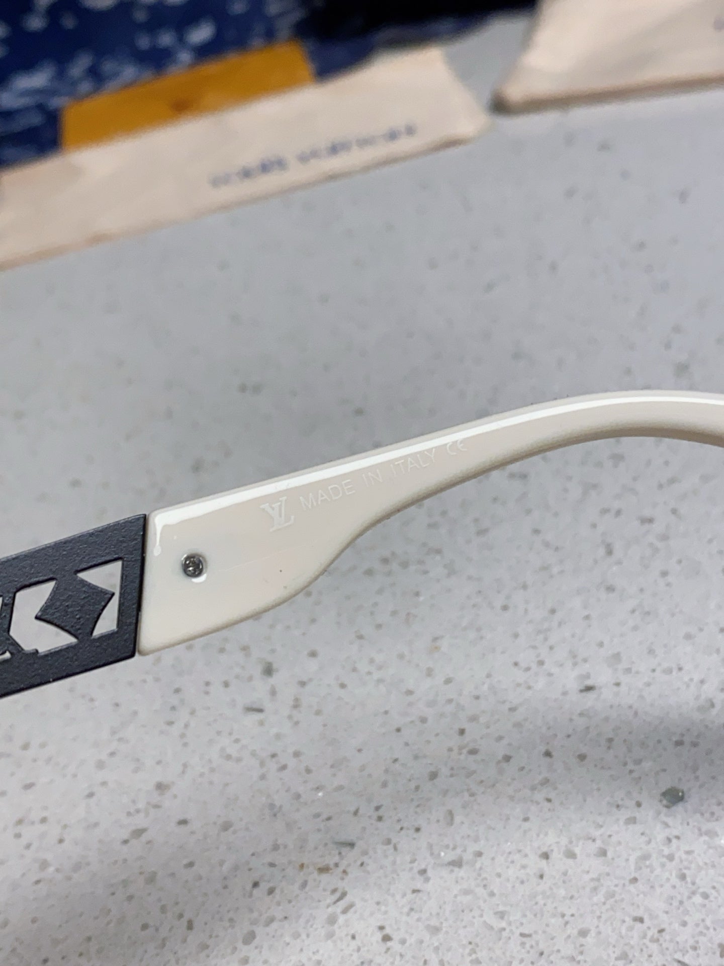 New Fashionable, Elegant, Comfortable, Lightweight, Exquisite  Sunglasses
