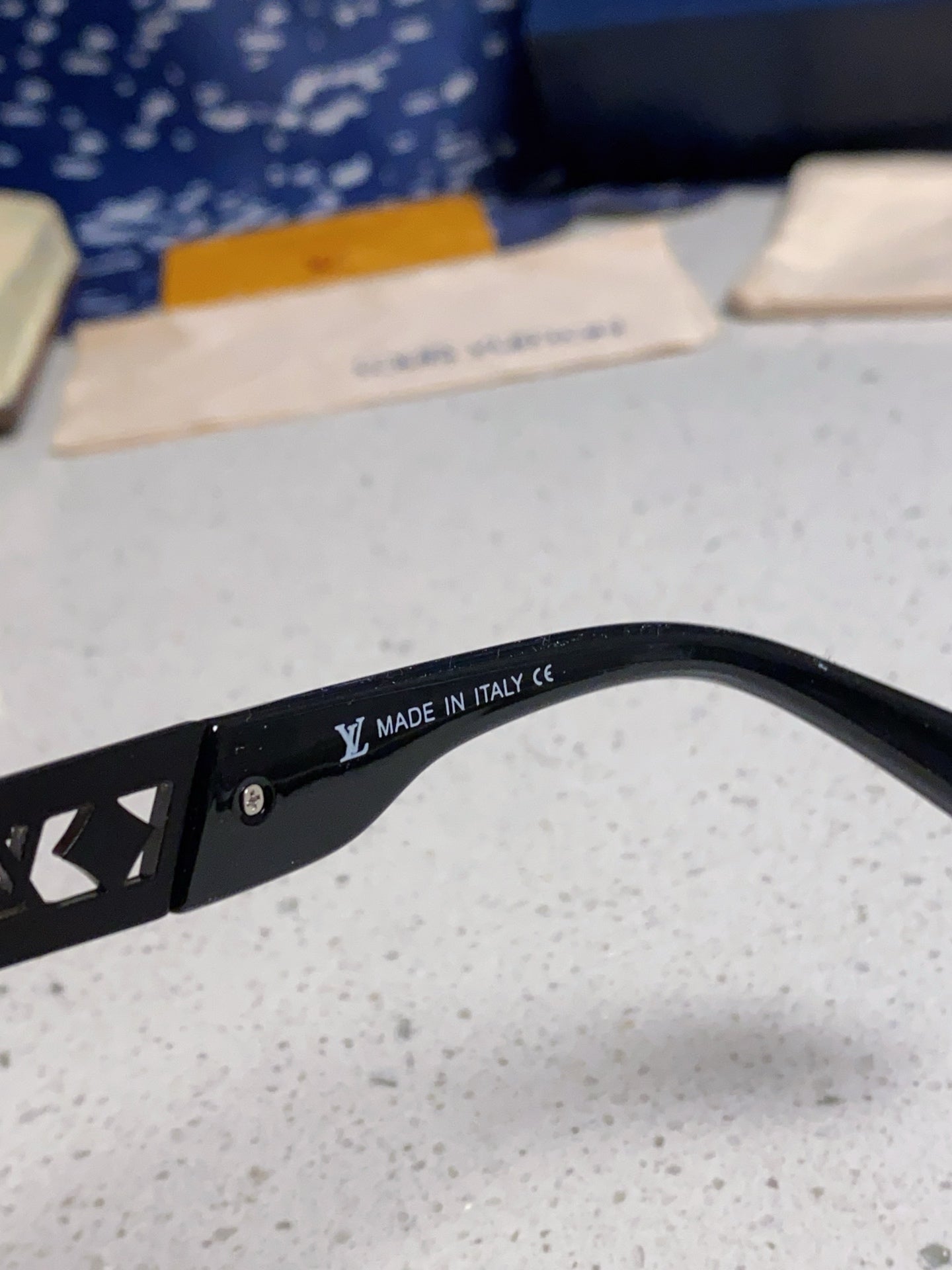 New Fashionable, Elegant, Comfortable, Lightweight, Exquisite  Sunglasses
