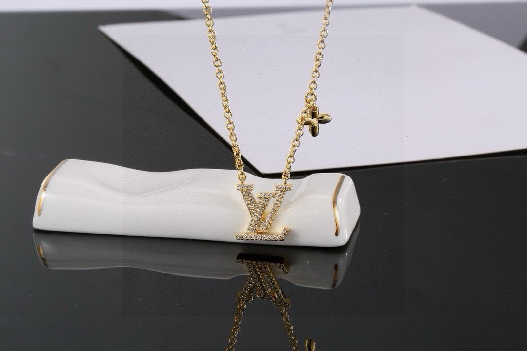 New Fashion Luxury Exquisite Women's Necklace