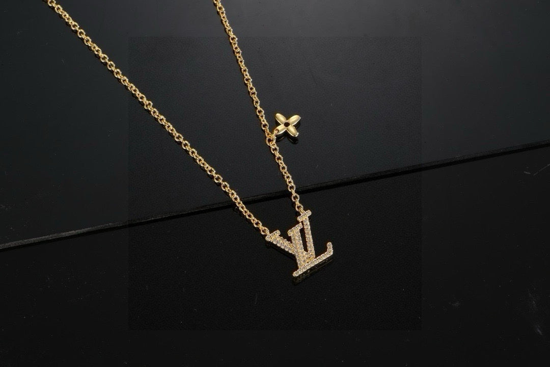 New Fashion Luxury Exquisite Women's Necklace