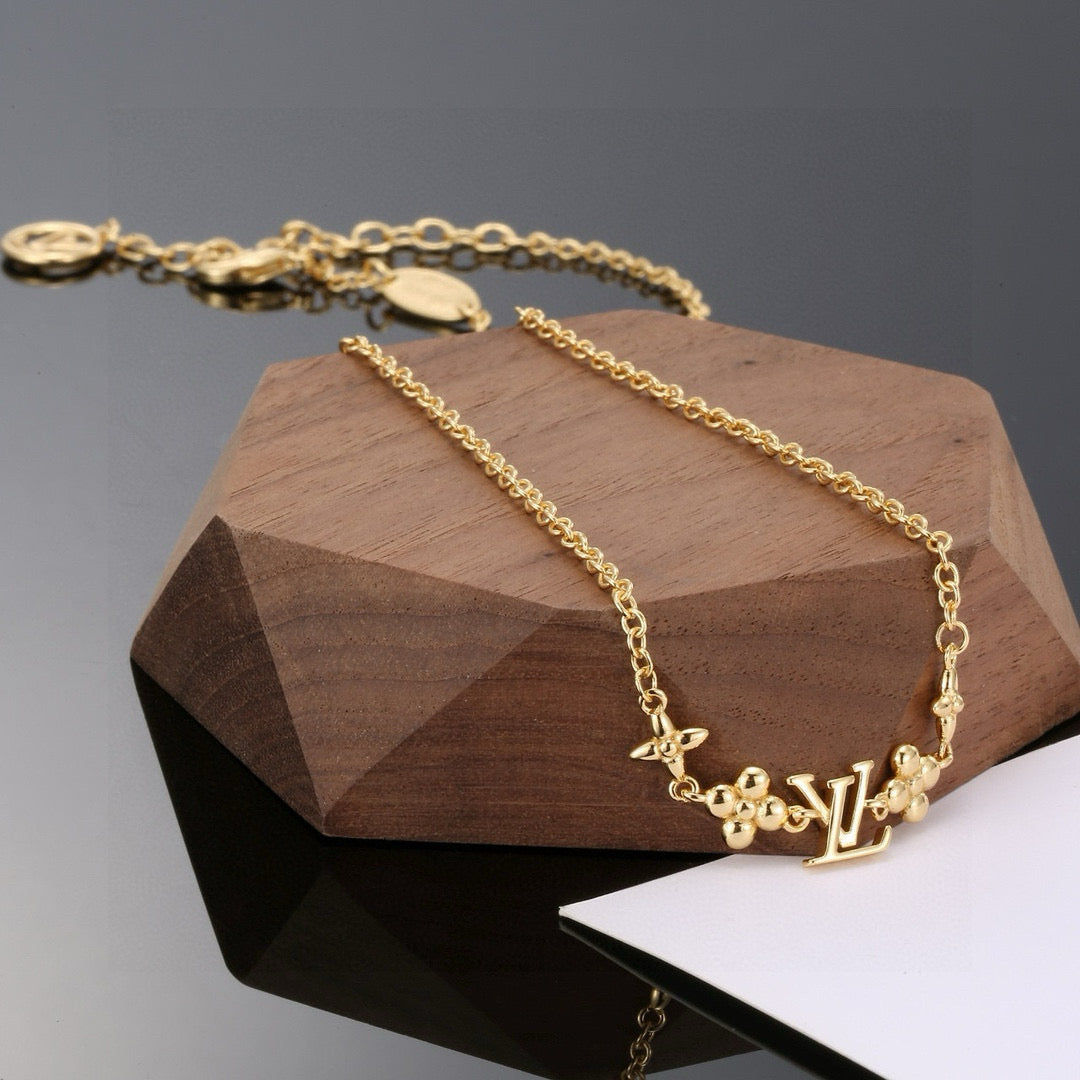 New Fashion Luxury Exquisite Women's Necklace