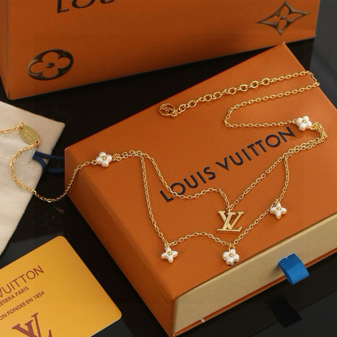 New Fashion Luxury Exquisite Women's Necklace