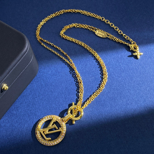 New Fashion Luxury Exquisite Women's Letter OT Buckle Double layer Chain Necklace