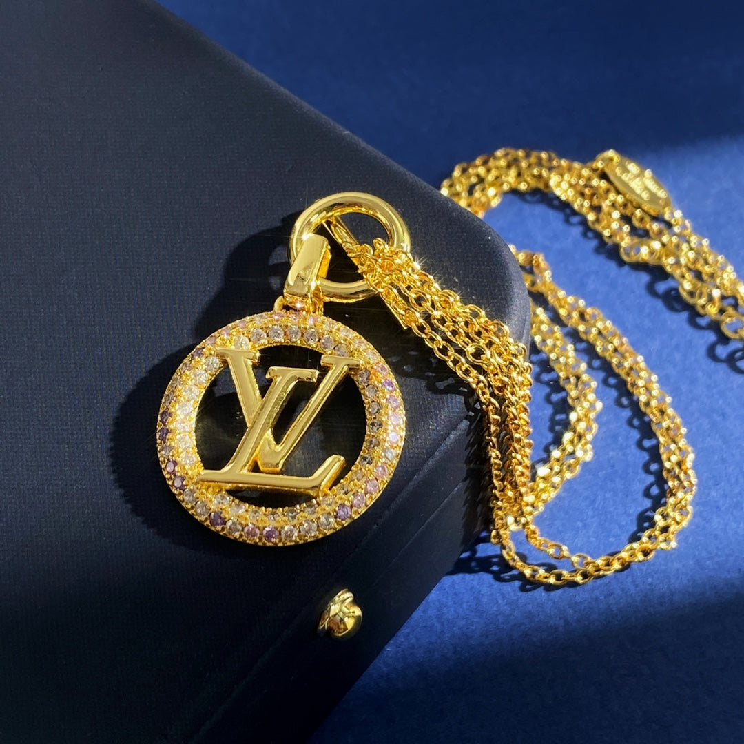 New Fashion Luxury Exquisite Women's Letter OT Buckle Double layer Chain Necklace