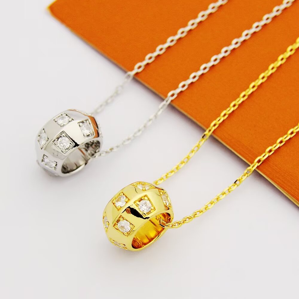 New Fashion Luxury Exquisite Women's Plaque Necklace
