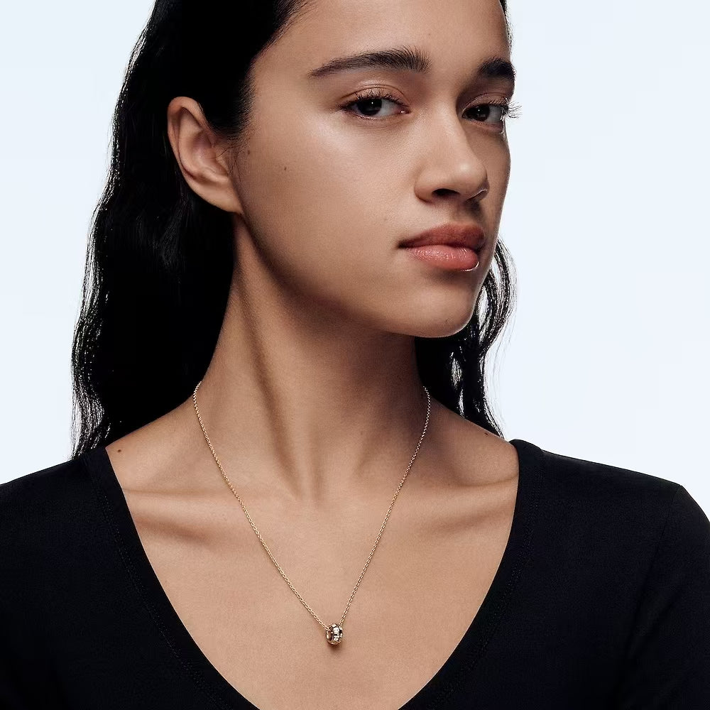 New Fashion Luxury Exquisite Women's Plaque Necklace