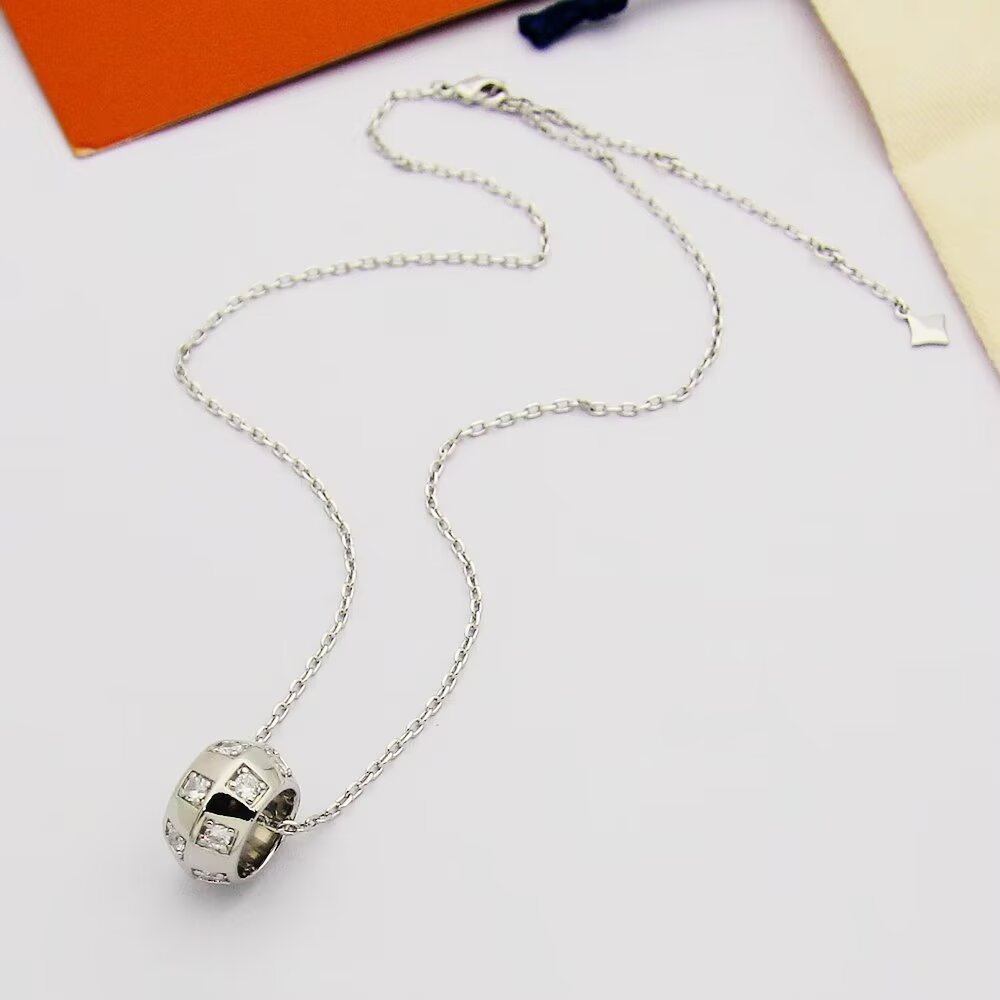 New Fashion Luxury Exquisite Women's Plaque Necklace