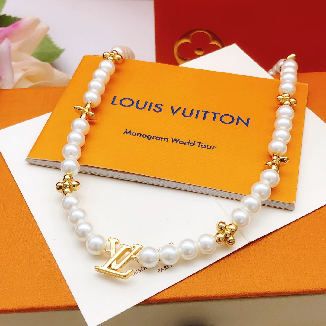 New Fashion Luxury Exquisite Women's  Pearl Necklace