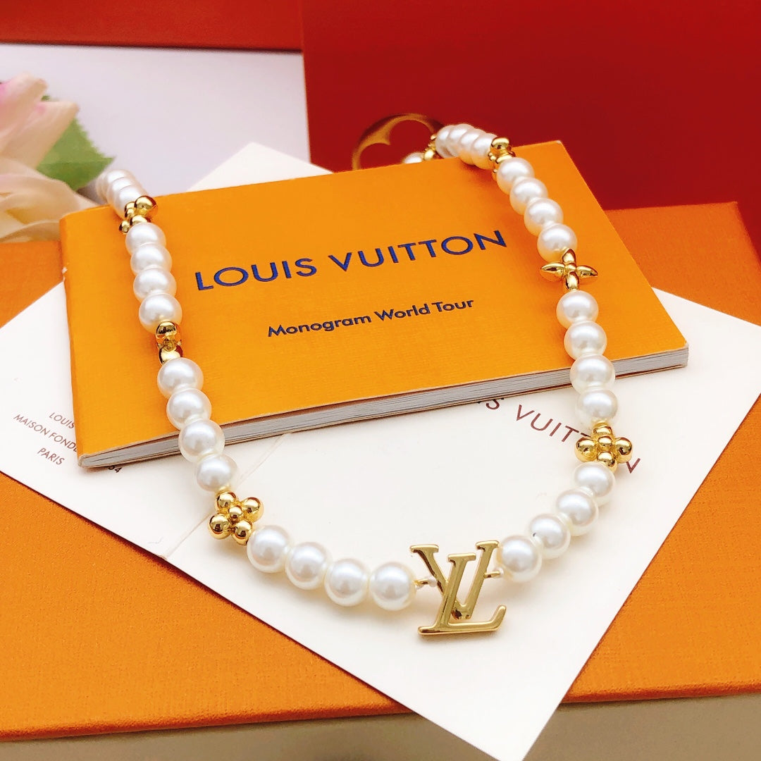 New Fashion Luxury Exquisite Women's  Pearl Necklace