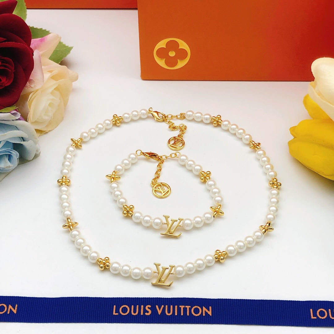 New Fashion Luxury Exquisite Women's  Pearl Necklace