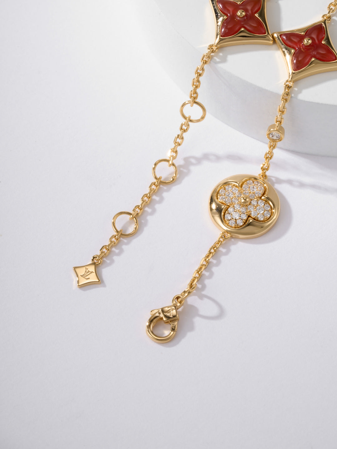 New Fashion Luxury Exquisite Women's Monogram Flower Bracelet