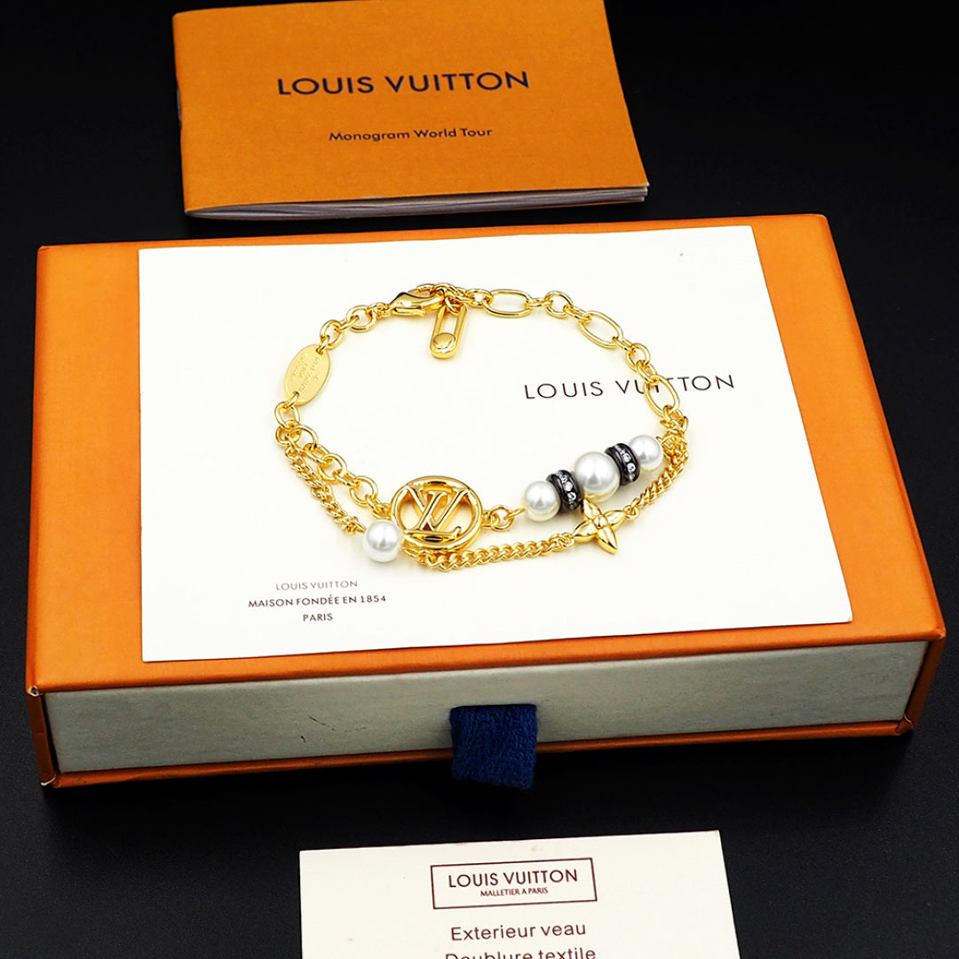 New Fashion Luxury Exquisite Women's  MdchightPeerl Bracelet