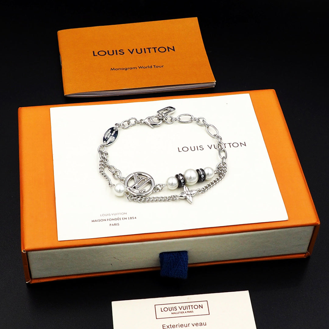 New Fashion Luxury Exquisite Women's  MdchightPeerl Bracelet