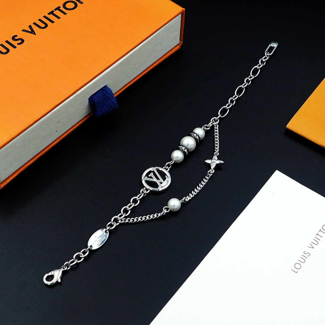 New Fashion Luxury Exquisite Women's  MdchightPeerl Bracelet
