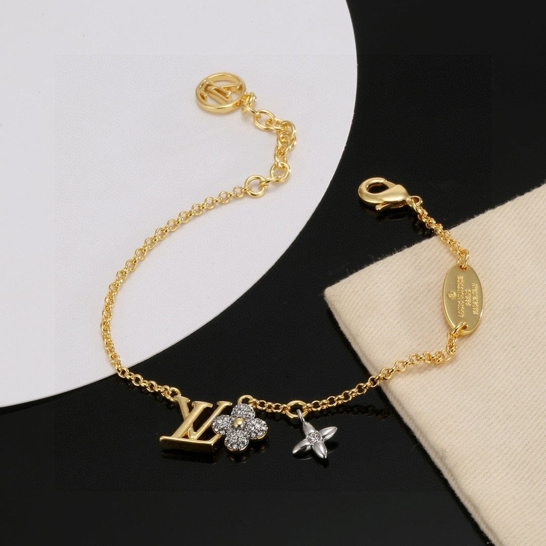 New Fashion Luxury Exquisite Women's  Bracelet