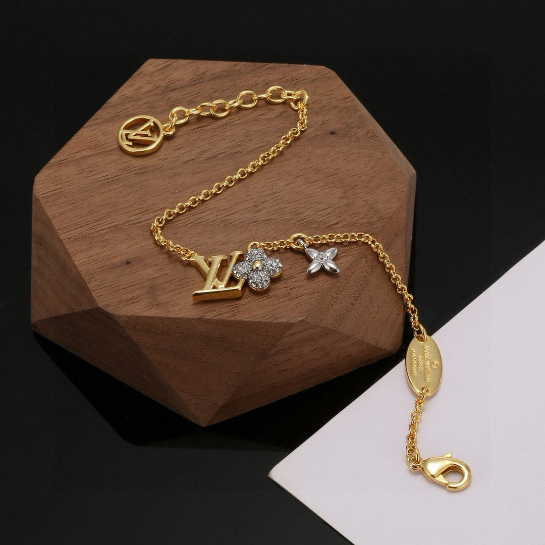 New Fashion Luxury Exquisite Women's  Bracelet