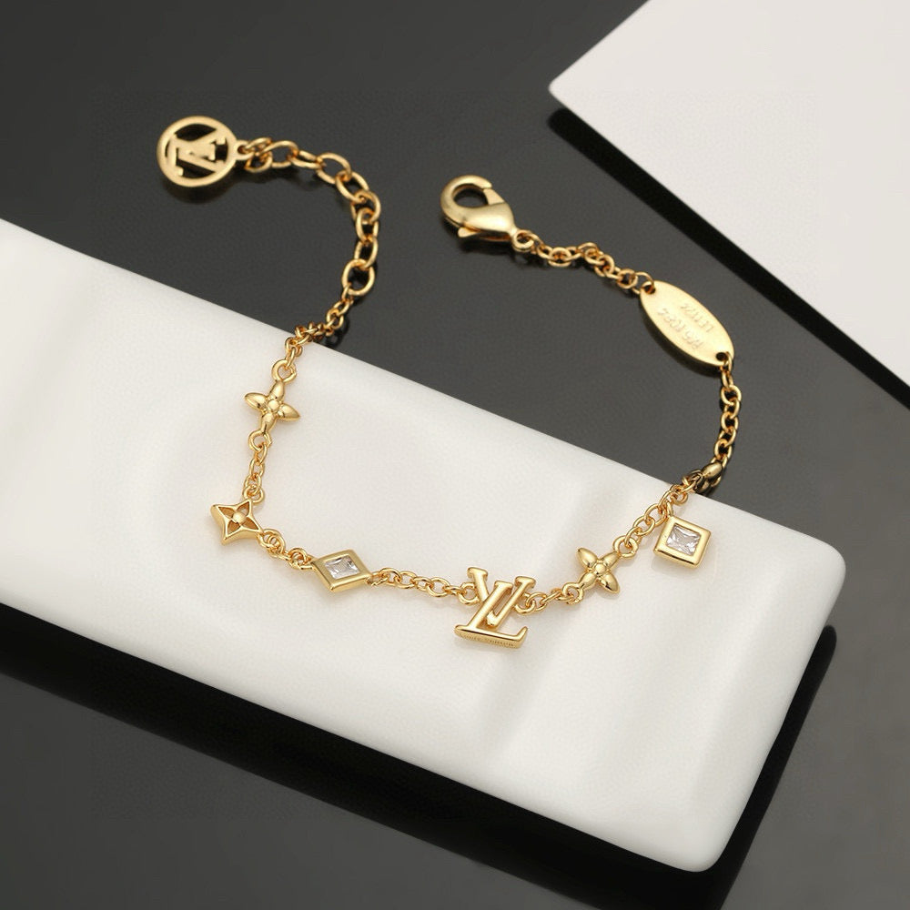 New Fashion Luxury Exquisite Women's  Bracelet