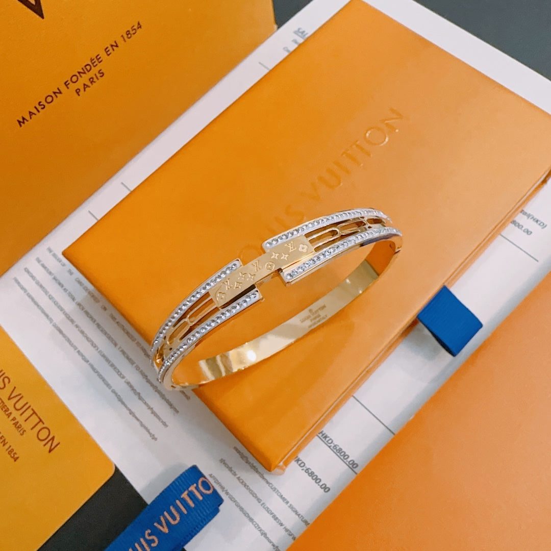 New Fashion Luxury Exquisite Women's  Bracelet Bracelet