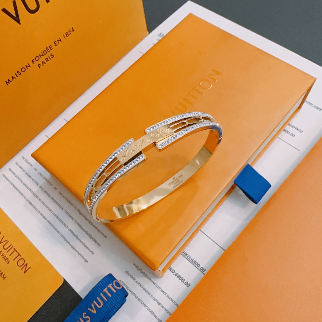 New Fashion Luxury Exquisite Women's  Bracelet Bracelet