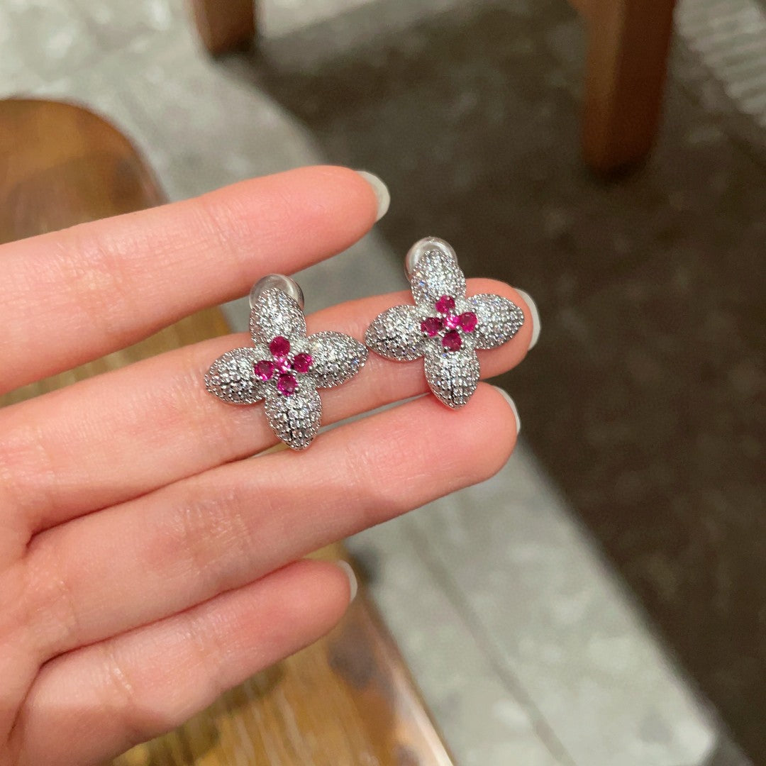 New Fashion light luxuries Exquisite Women's  Diamond studded classic presbyopia earrings