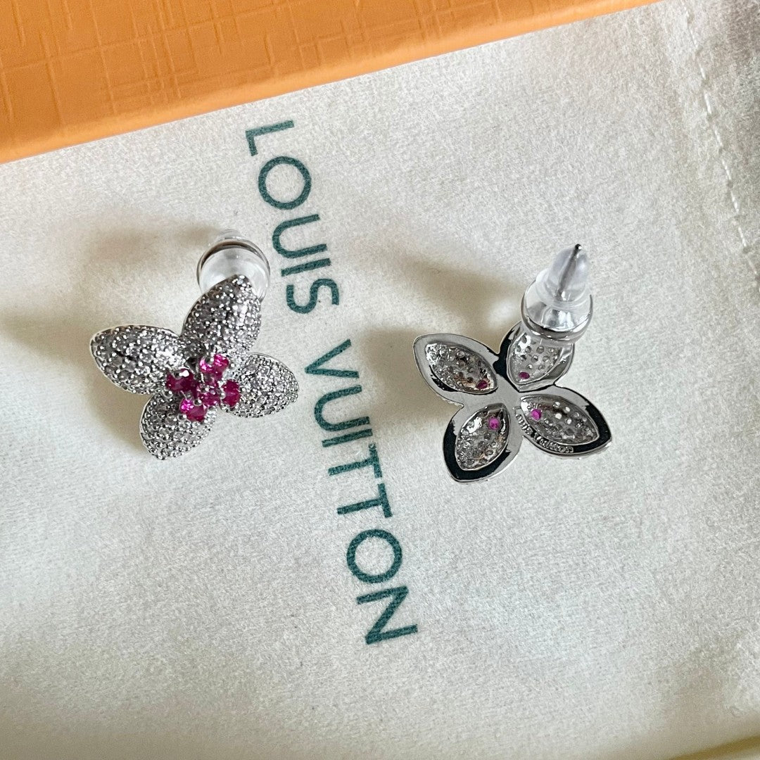 New Fashion light luxuries Exquisite Women's  Diamond studded classic presbyopia earrings