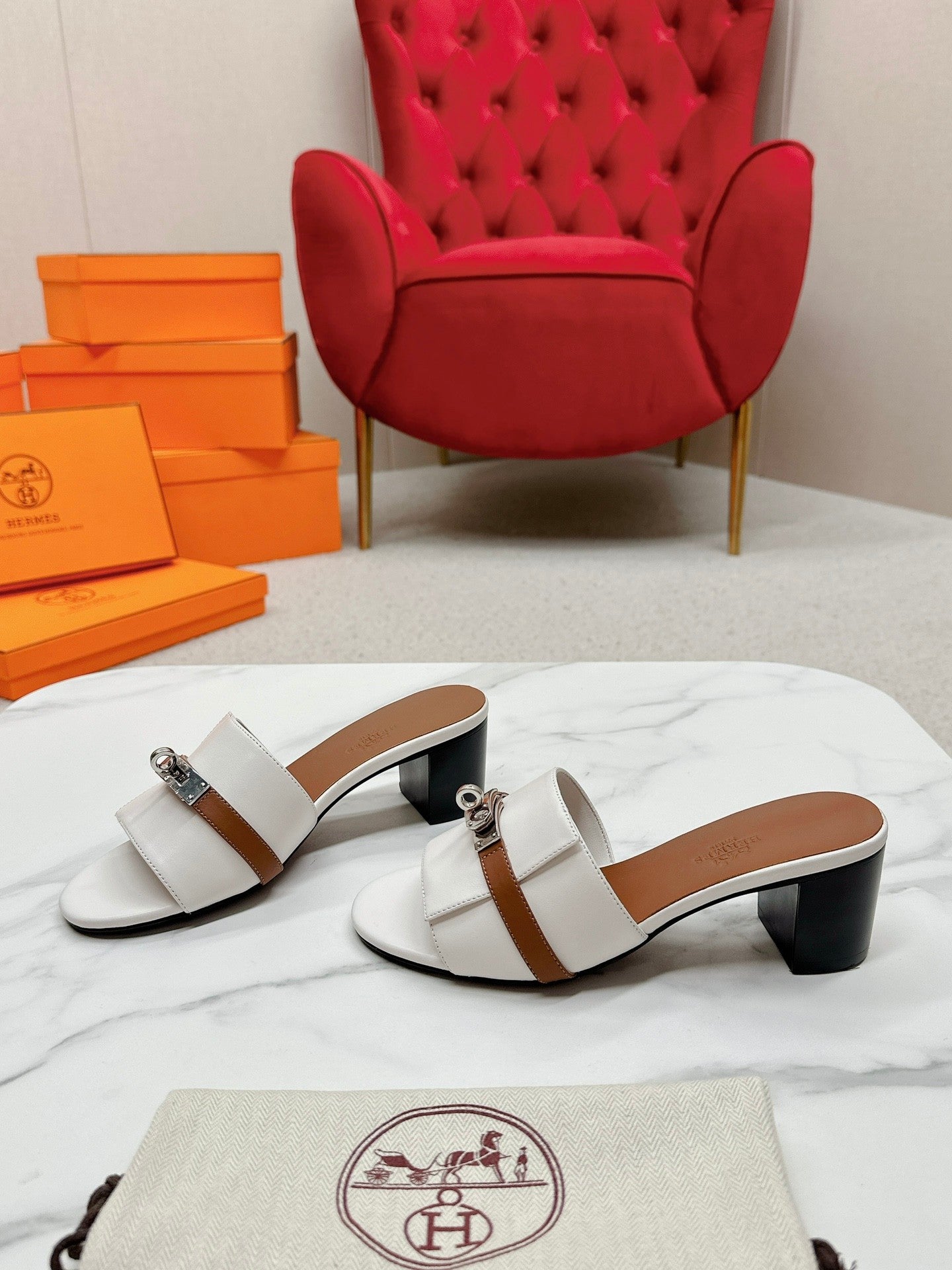New luxury fashion Kelly Ladies' high-heeled sandals