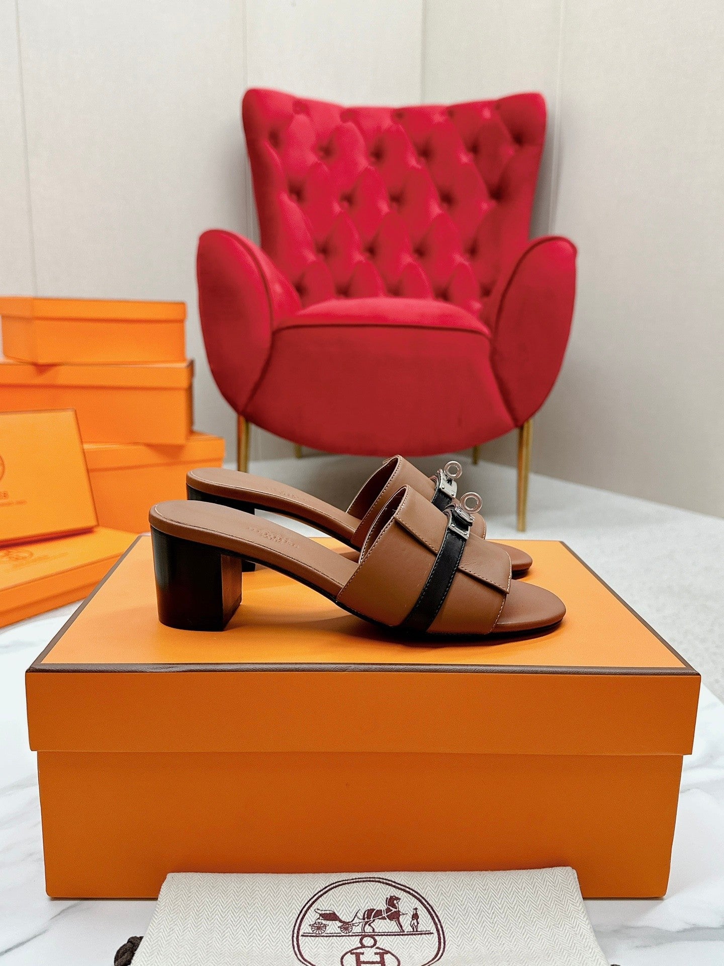 New luxury fashion Kelly Ladies' high-heeled sandals