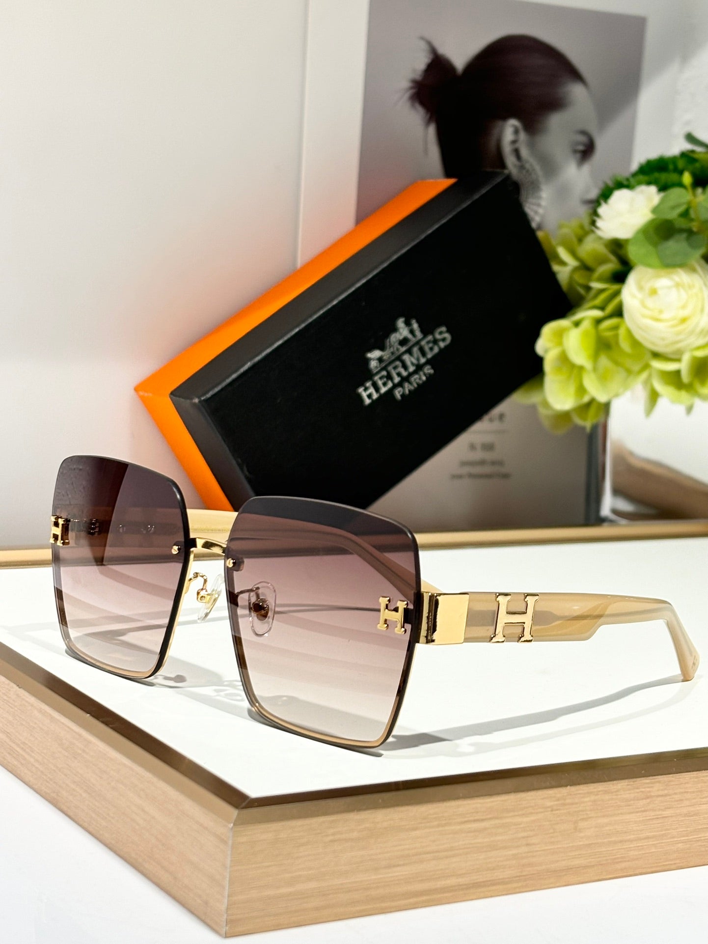 New trendy classic  lightweight and comfortable sunglasses