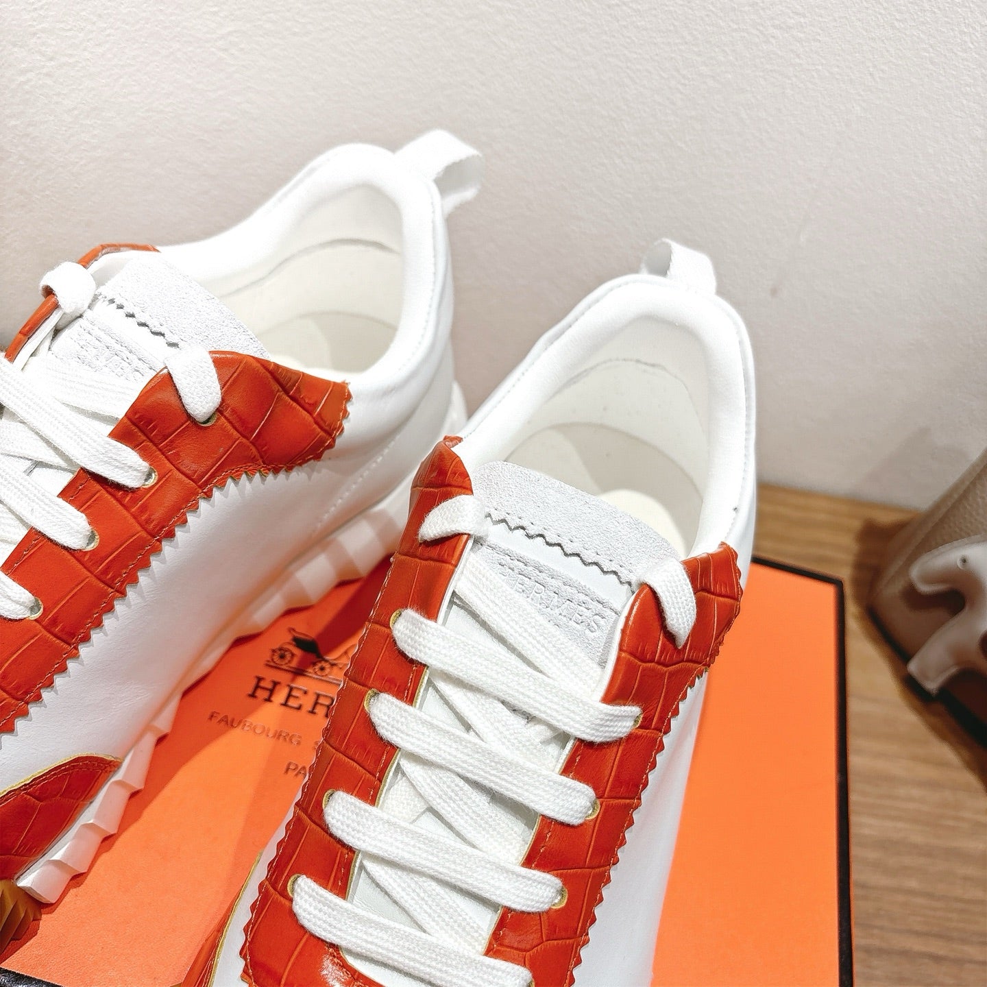New luxury fashion Arrival Sneakers