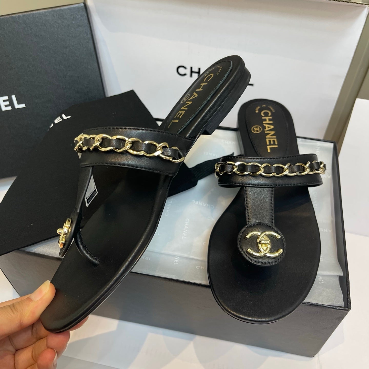 New luxury fashion Double C "logo" chain sandals