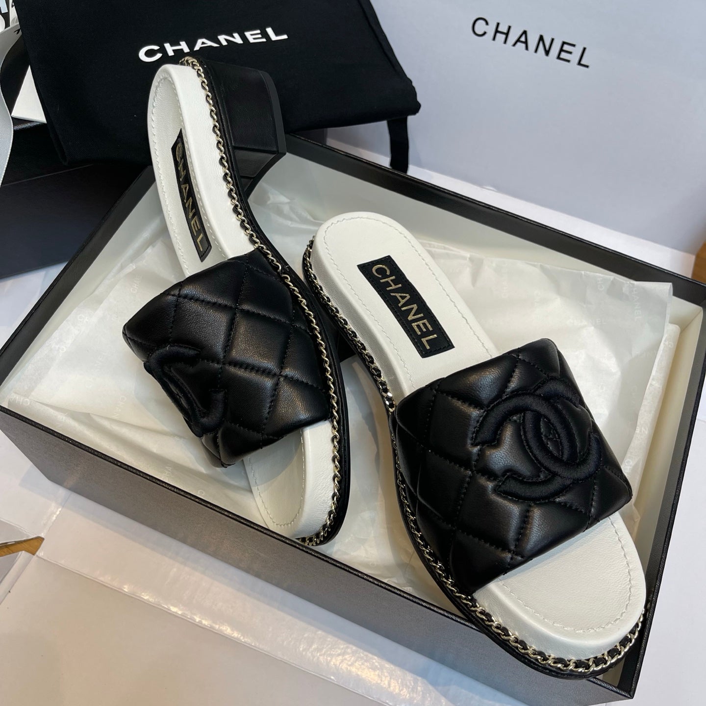 New luxury fashion Lingge Double C 𝐥𝐨𝐠𝐨 Medium Thick Heel Slippers 5cm