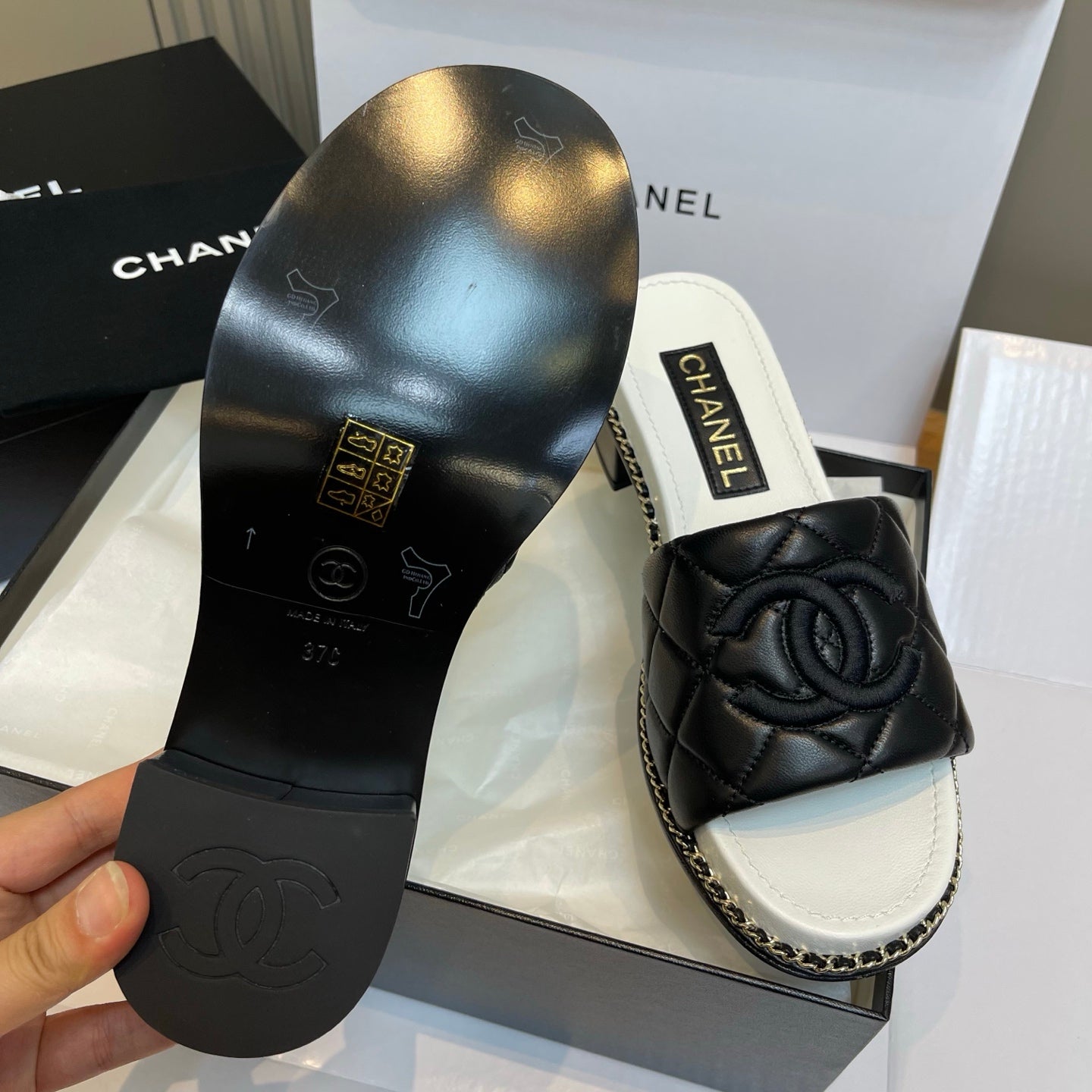 New luxury fashion Lingge Double C 𝐥𝐨𝐠𝐨 Medium Thick Heel Slippers 5cm