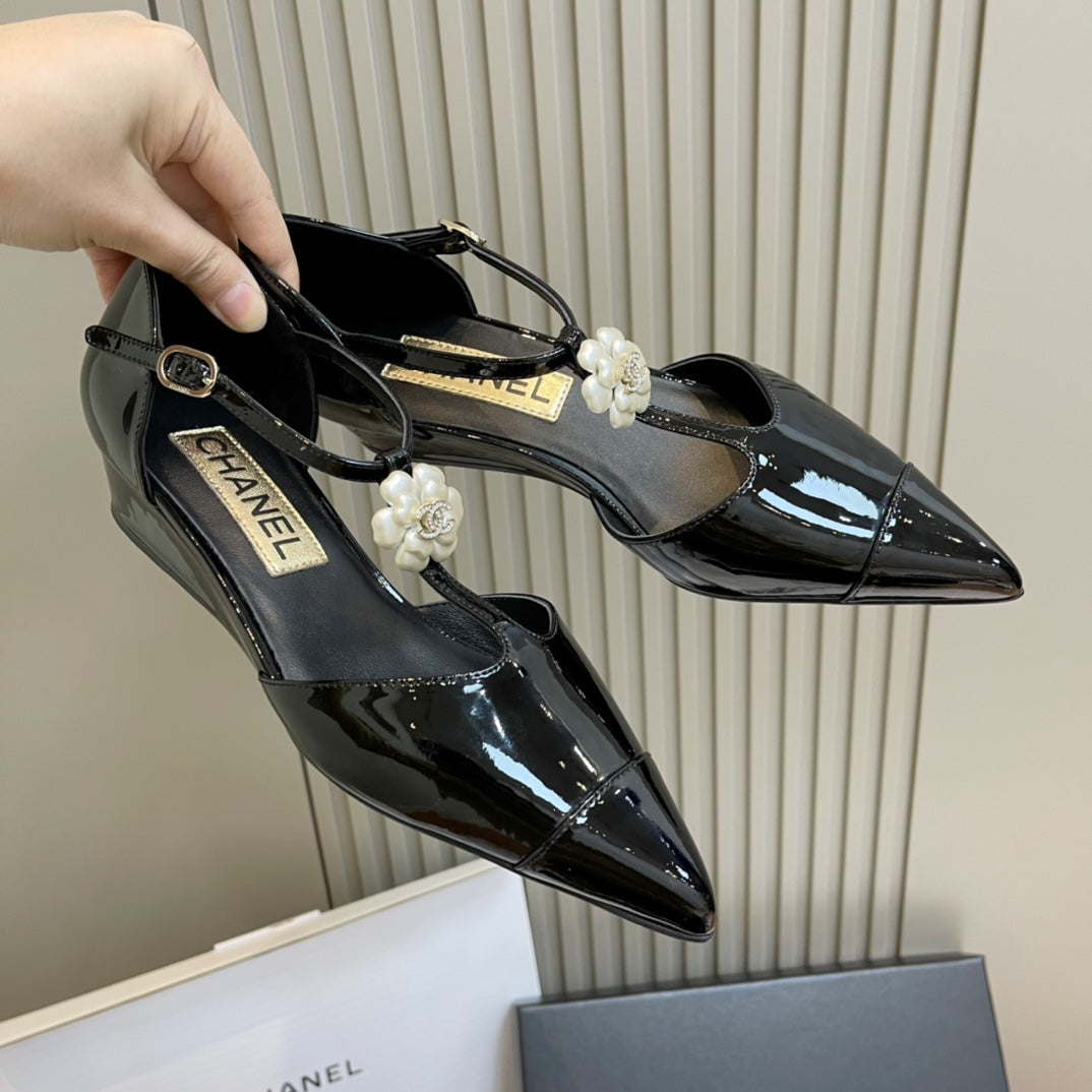 New luxury fashion Double C "logo" ladies high heels 4.5CM