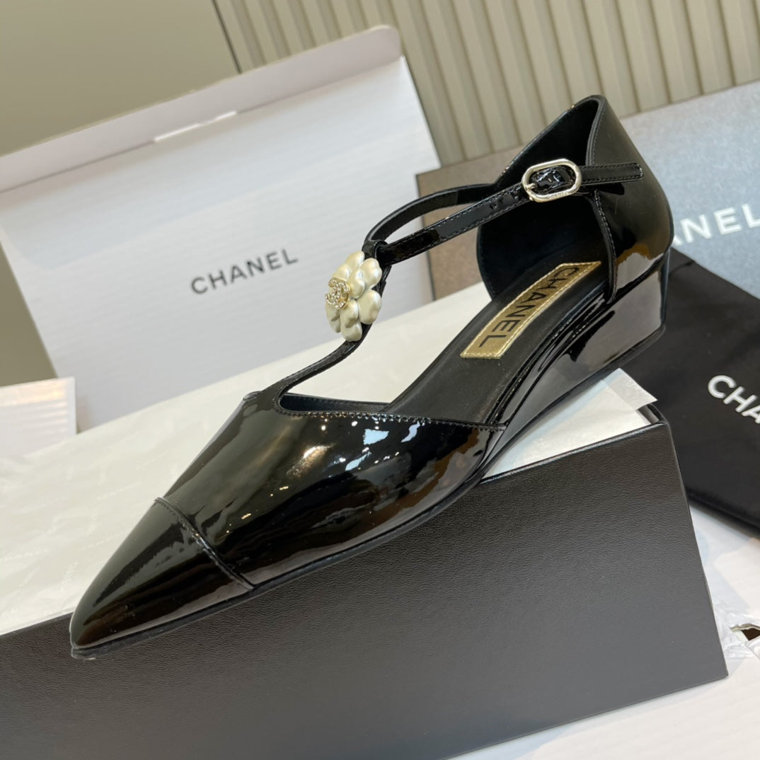 New luxury fashion Double C "logo" ladies high heels 4.5CM