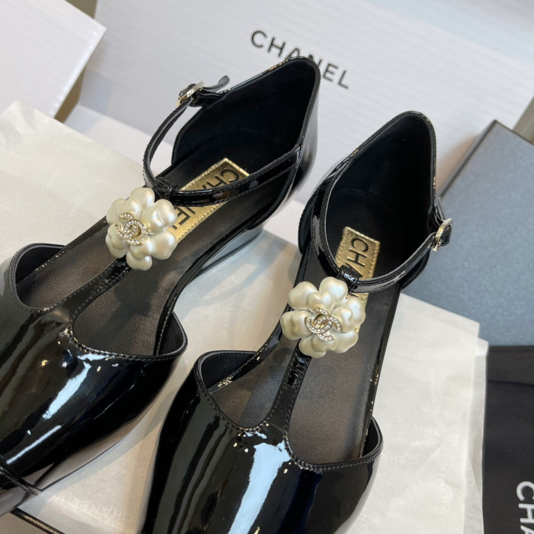 New luxury fashion Double C "logo" ladies high heels 4.5CM