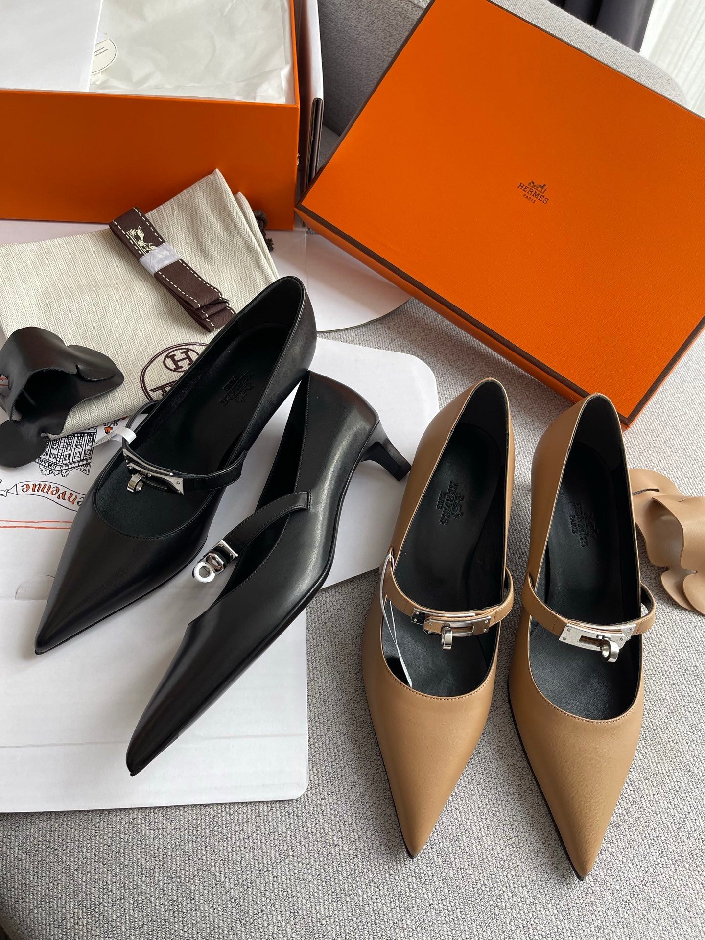 New luxury fashion Kelly  Buckle Fashion Pointed Women's High Heels