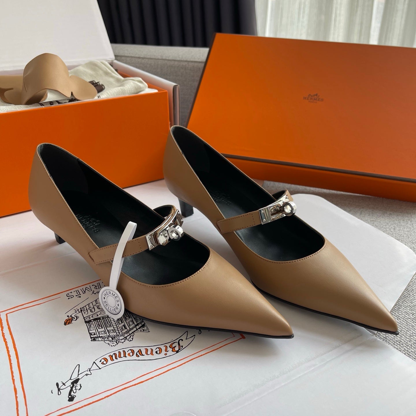 New luxury fashion Kelly  Buckle Fashion Pointed Women's High Heels