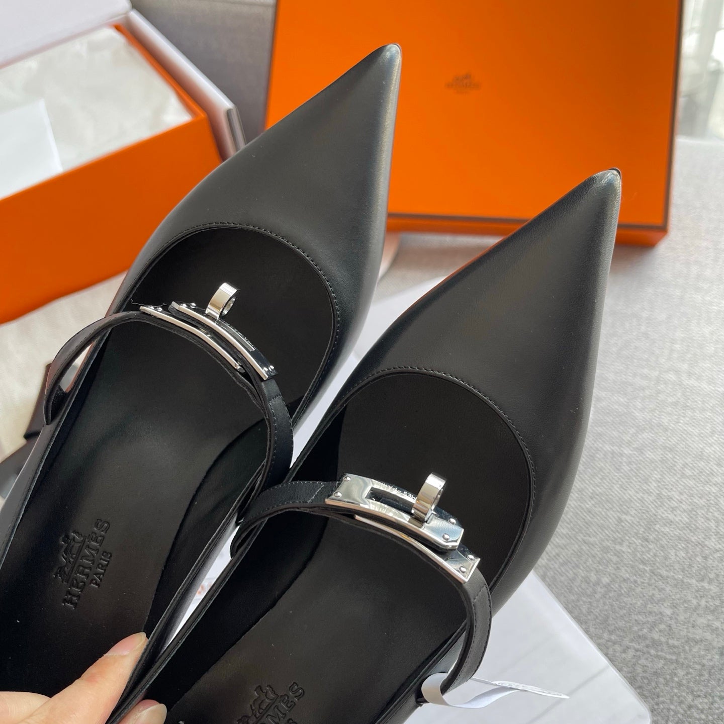 New luxury fashion Kelly  Buckle Fashion Pointed Women's High Heels